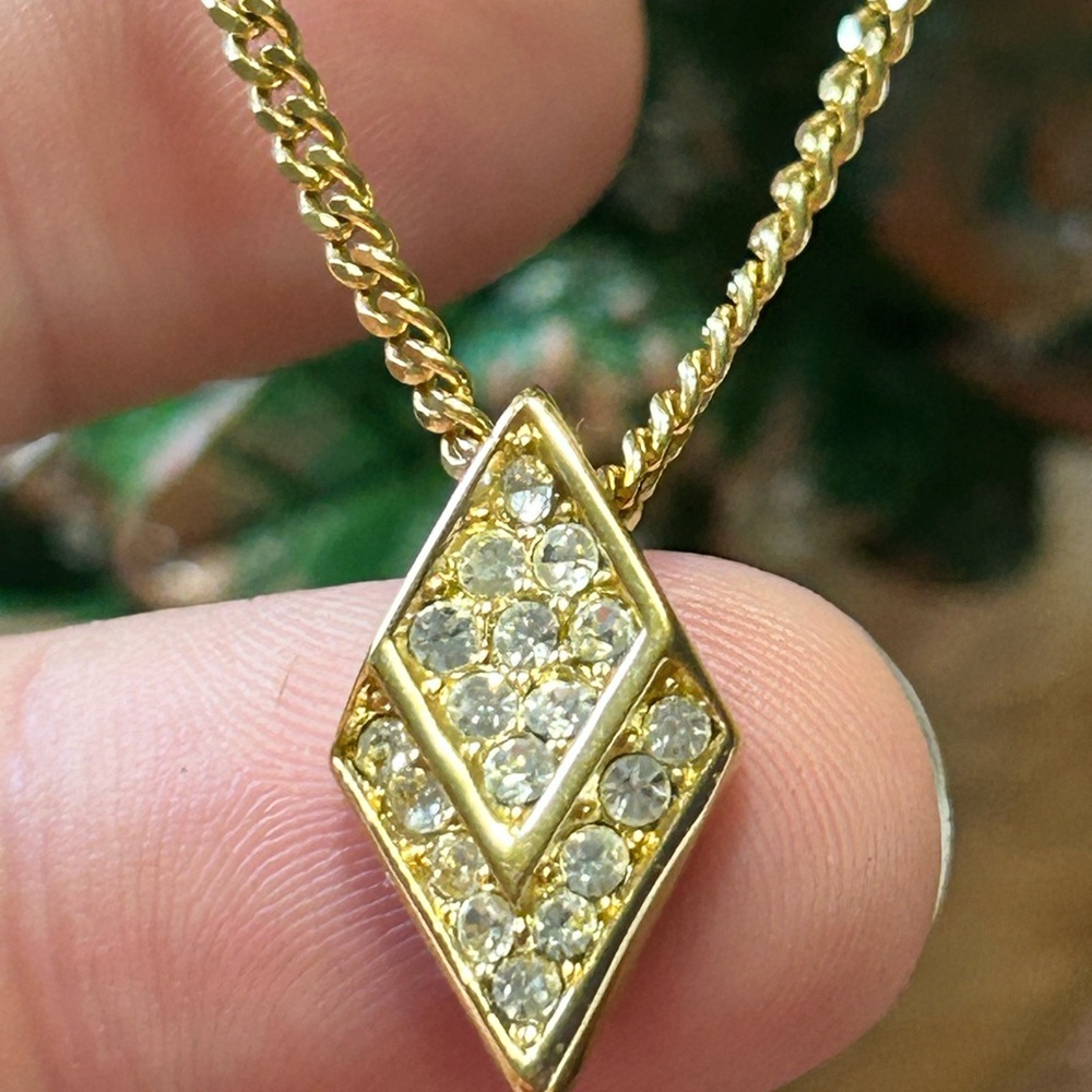 Christian Dior Vintage Diamond Shaped Pendant Necklace - Picture 8 of 9